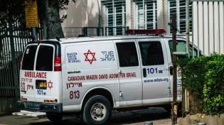 טרגדיה בבני ברק: פעוטה בת שנה וחצי לא התעוררה משנתה ונפטרה