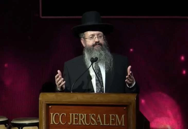 הגאון המקובל הרב יצחק בצרי שליט"א: "זאת מצווה גדולה לקחת טרמפ"