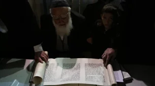 פורים: כל ההלכות והמצוות לשלושת הימים