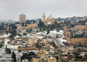  קור קיצוני, ברד ושלג בי-ם: תחזית מזג אוויר