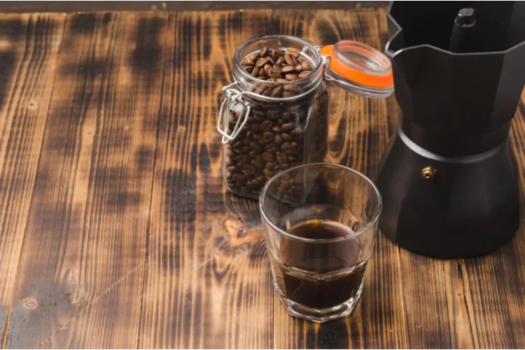 השימוש החוזר בצנצנת נס קפה בעייתי