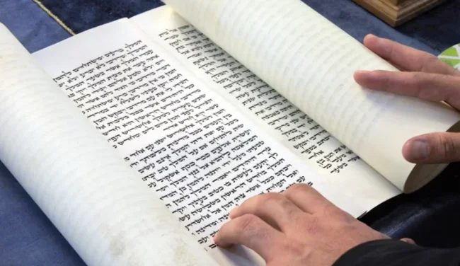  5 סגולות שלא ידעתם על קריאת המגילה