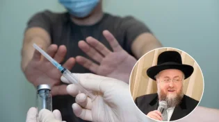 "המגיפה זורעת חורבן" הגר"א שלזינגר קרא להכניס לבית הכנסת רק מחוסנים