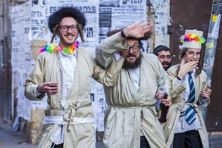 בכירי הרבנים מזהירים במכתב מפני ההפרזה בשתיית אלכוהל בפורים