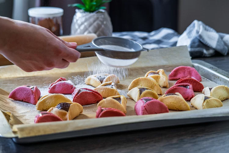 לא נחים: עוד צעירה ארגנה משלוחי מנות למנקים