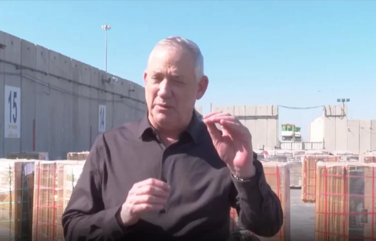 גנץ על פיגוע הספינה: איראן מנסה לשפר עמדה לקראת המו”מ על הגרעין גנץ על פיגוע הספינה: איראן מנסה לשפר עמדה לקראת המו”מ על הגרעין