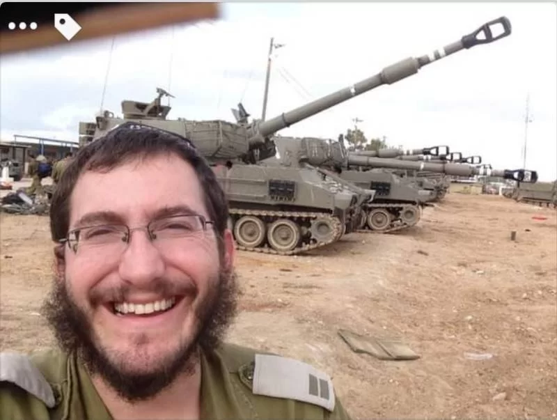 אשרי יולדתו: בחור חבדניק הציל גבר כבן 80 שנחנק מנקניקיה אשרי יולדתו: בחור חבדניק הציל גבר כבן 80 שנחנק מנקניקיה