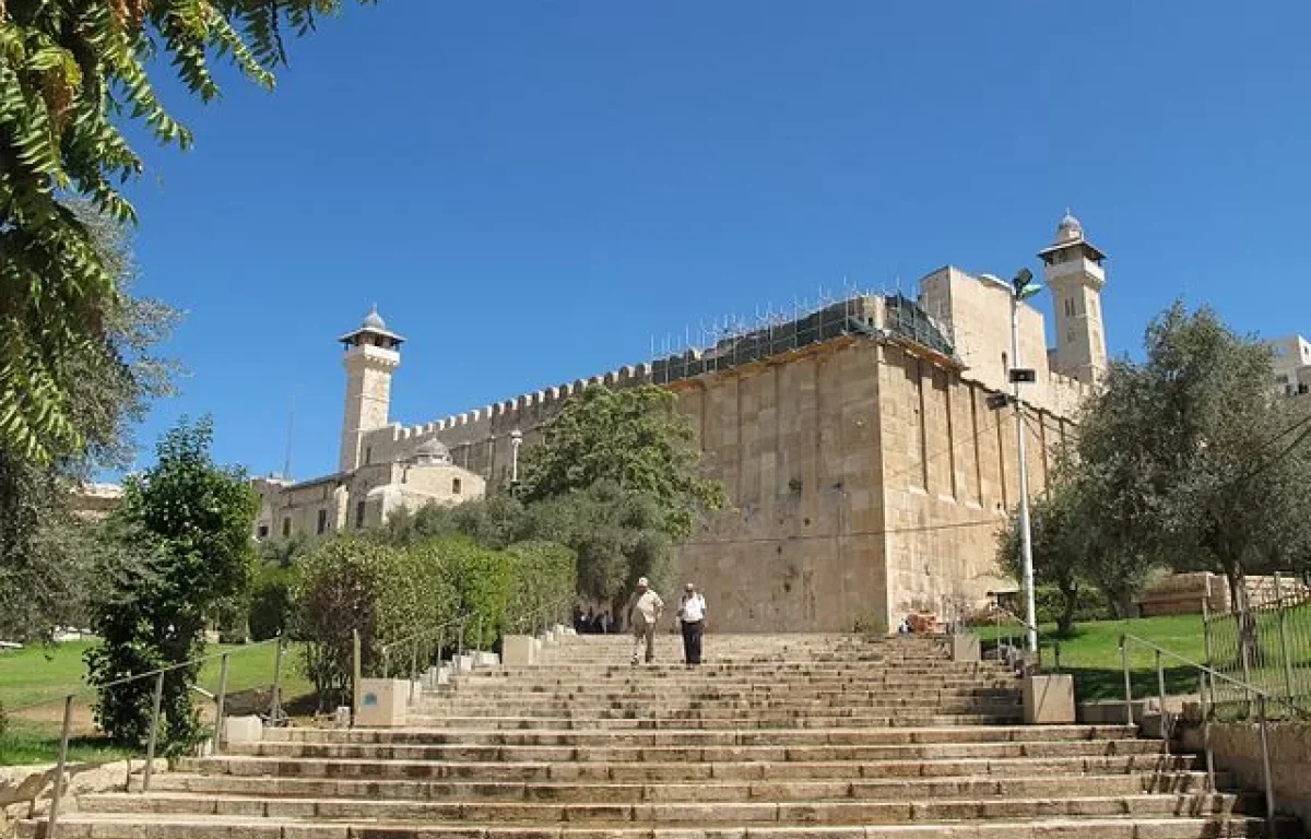 בית המשפט דחה - את עתירת עיריית חברון נגד הנגשת מערת המכפלה