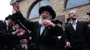 שמחה גדולה בישיבת מיר: ה&rsquo;מתמיד&rsquo; של הישיבה הגדולה התארס בגיל 42