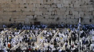 גם השנה: אלפים הגיעו למעמד ברכת הכהנים המסורתי בכותל המערבי