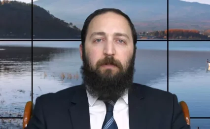 דף יומי: הדף היומי לצפיה - פסחים ק"כ - ח’ ניסן: הרב פנחס יוסף אקרב
