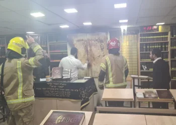 זעזוע בבני ברק: הוצת ארון קודש בביהכנ"ס על שמו של מרן הרב עובדיה זצ"ל