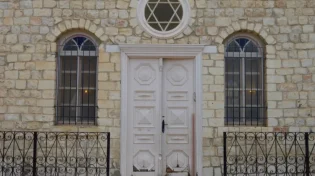 התפרץ לבית כנסת בעיר וגנב עשרות אלפי שקלים