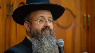 הגאון המקובל הרב יצחק בצרי: "זה השמירה של האדם"