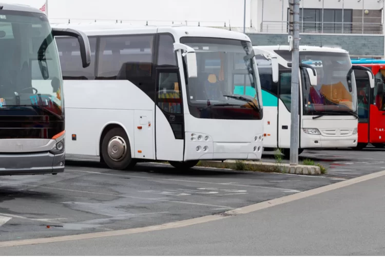 הנהג הערבי התקיף והשפיל בחור כשהוא בדרכו ישיבה 