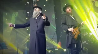 ווקאלי יומי: אברהם פריד בשיר מחודש - אוטוטו