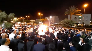 מדרום תל אביב תצא אורה: עם הפייטן ארז יחיאל והזמר נתי לוין 