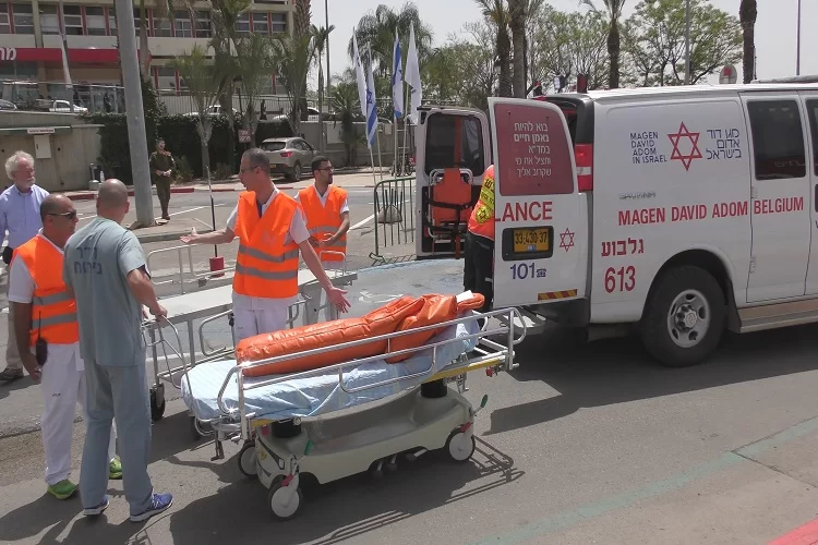 התפללו: תלמידי ישיבת איתמר שנפצעו בפיגוע אמש נלחמים על חייהם