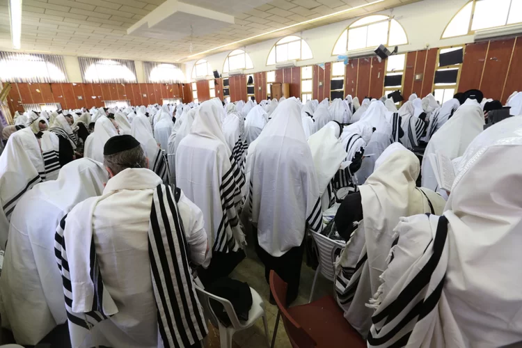 עצרו הכל! עצרת תפילה לעילוי נשמתם של הטהורים שנקטפו באסון במירון יחד עם סיום השבעה