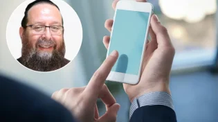 הרב מנחם וייס: בלחיצה אחת אפשר לקבל שפע ברכה והצלחה
