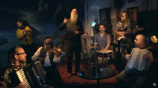 שולי רנד בשיר חדש על העיקר לטפל בעולם