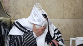 האדמו"ר אל החסיד: "אם תתחיל לשתות את הדם של השני - אתה תמות"