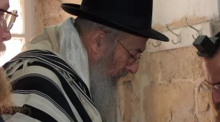 הרב טאו במתקפה נגד מי שמנע ממשלת ימין: "אל תהי צדיקים הרבה"