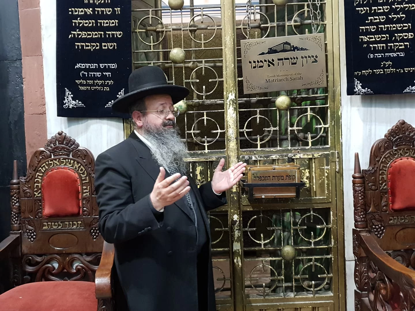 אוייבים מבית ומבחוץ? בזכות נשים צדקניות נגאלו ישראל