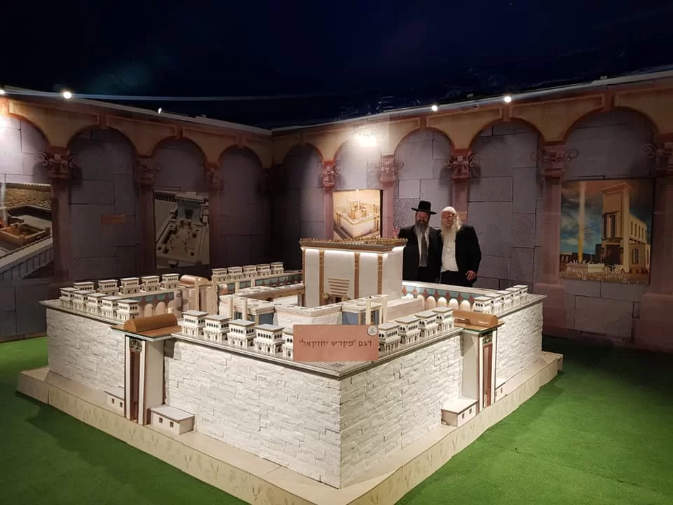 מתכוננים לבית המקדש השלישי: "הגאולה בפתח המשיח עומד להגיע" מתכוננים לבית המקדש השלישי: "הגאולה בפתח המשיח עומד להגיע"