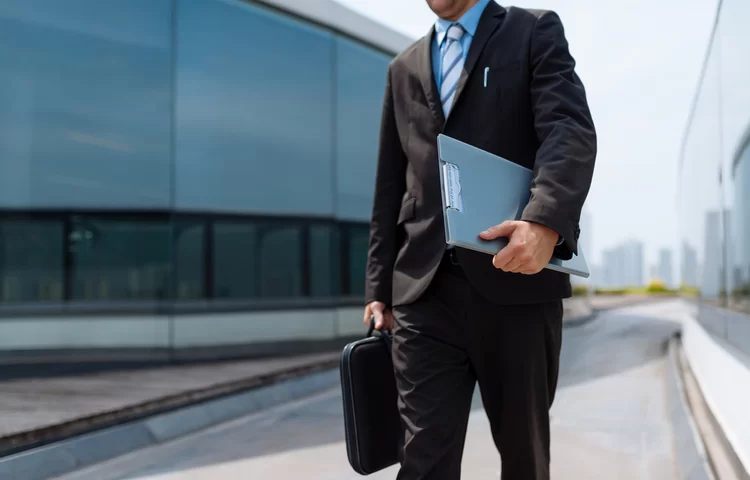 האם מותר לעבוד בשבת? עבודה בשבת