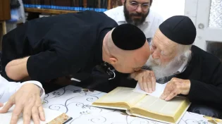 הקצין שנפצע אנושות בעופרת יצוקה ביקר אצל הגר"ח קנייבסקי