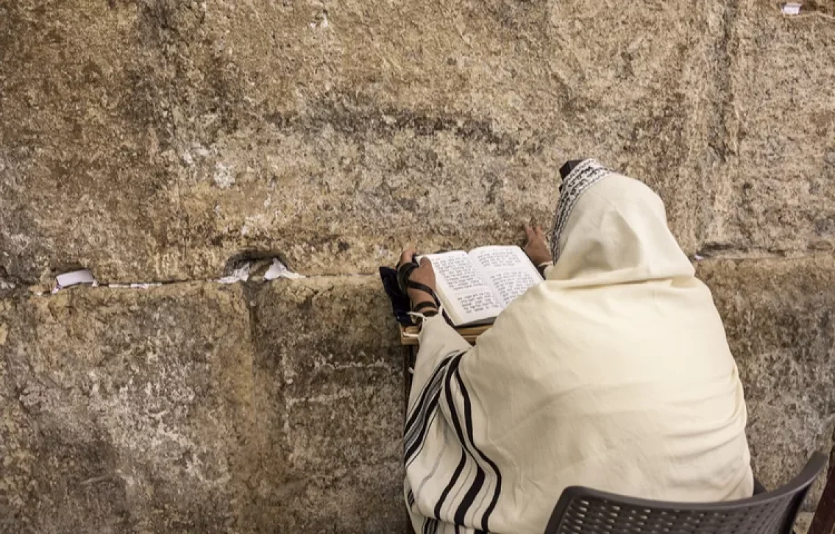 מוצאי תשעה באב: מה מותר, ומה עדיין אסור?