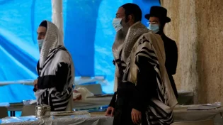 אלפי הורים חרדים קיבלו טלפון: לחסן את הילדים מגיל 12 ומעלה