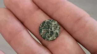תגלית נדירה בשומרון: נמצא מטבע עתיק מלפני 1,500 שנה