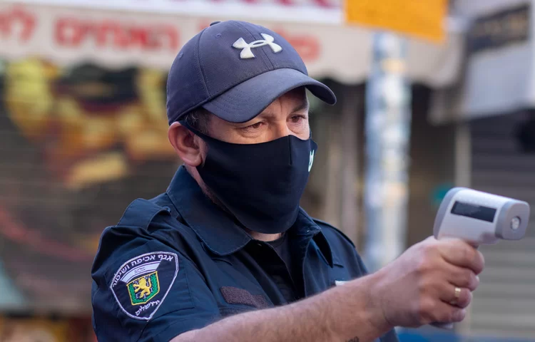 לקראת סגר? שרת הפנים ביקשה להיערך לתפילות החגים בחוץ לקראת סגר? שרת הפנים ביקשה להיערך לתפילות החגים בחוץ