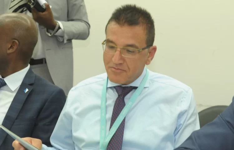 פרויקטור הקורונה מזהיר: התפילות בחגים - רק במרחב הפתוח פרויקטור הקורונה מזהיר: התפילות בחגים - רק במרחב הפתוח