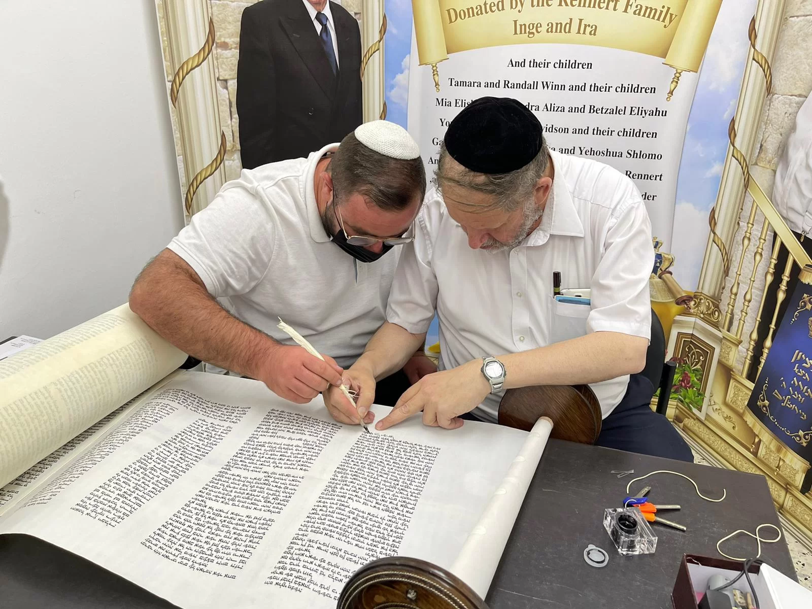 הושלם ספר התורה לזכרו של דני גונן הי"ד שנרצח בפיגוע בבנימין 