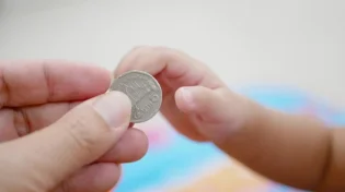 גם בתורה: נותנים לך - תיקח!
