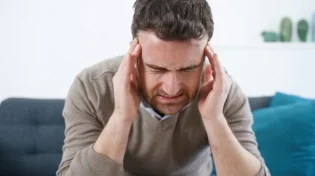 למה נשים חייבות לשתף בכל מה שעבר עליהן?