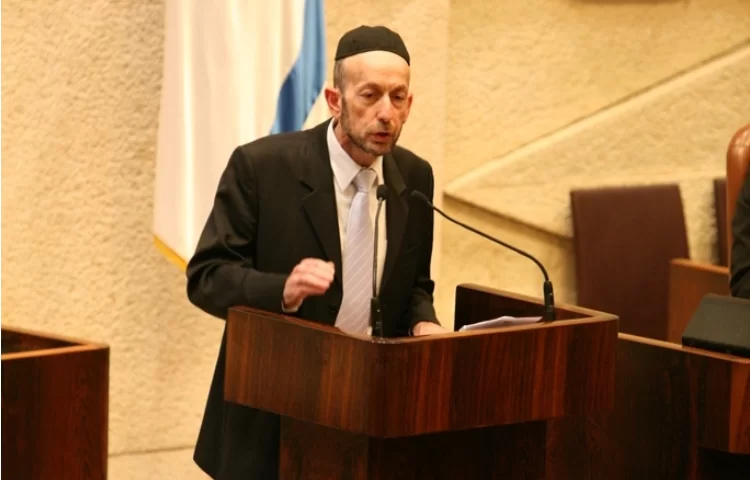 ח"כ אורי מקלב במתקפה: "מה ההבדל בין הכותל להר הבית?" ח"כ אורי מקלב במתקפה: "מה ההבדל בין הכותל להר הבית?"