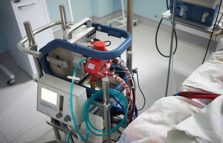 מצב מחפיר: גבר שחוסן וחטף התקף לב נפטר בשל מחסור באקמו מצב מחפיר: גבר שחוסן וחטף התקף לב נפטר בשל מחסור באקמו