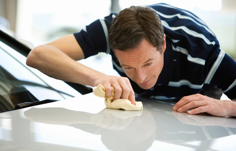 אם הוא ירים את האף? אם הוא ירים את האף?