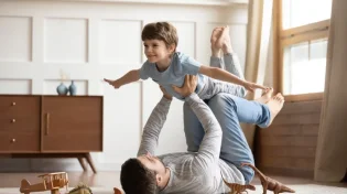 אוהבים את ילדכם? זו הכמות האהבה שאתם צריכים להרעיף