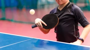 האם מותר לשחק פינג פונג בשבת?