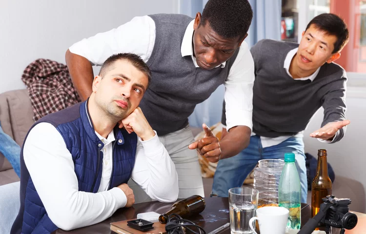 'דקה על השפתיים - שנה במותניים'? 'דקה על השפתיים - שנה במותניים'?