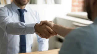 בזכות הכנסת אורחים