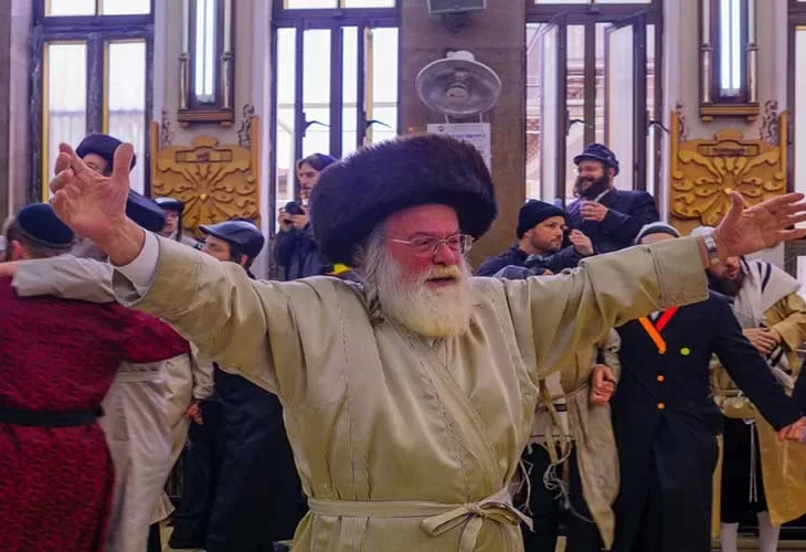 אחיזה בקדושה - אהבה ושמחה