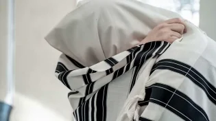 הצדיקים שבנו את העתיד
