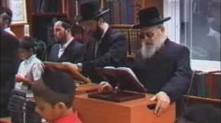באמצע יום כיפור: התפילה של מרן נעצרה וחיילים פרצו פנימה 