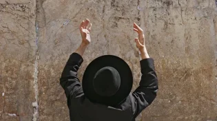 להפסיק להתפלל? "יש תפילות שנענות רק לאחר שנים רבות"